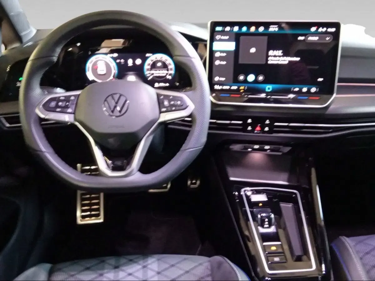 Volkswagen Golf usata a Livorno (11)