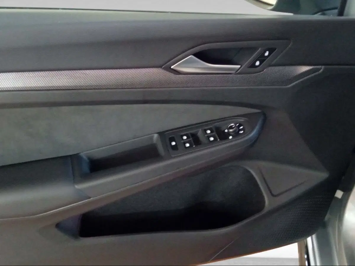 Volkswagen Golf usata a Livorno (17)