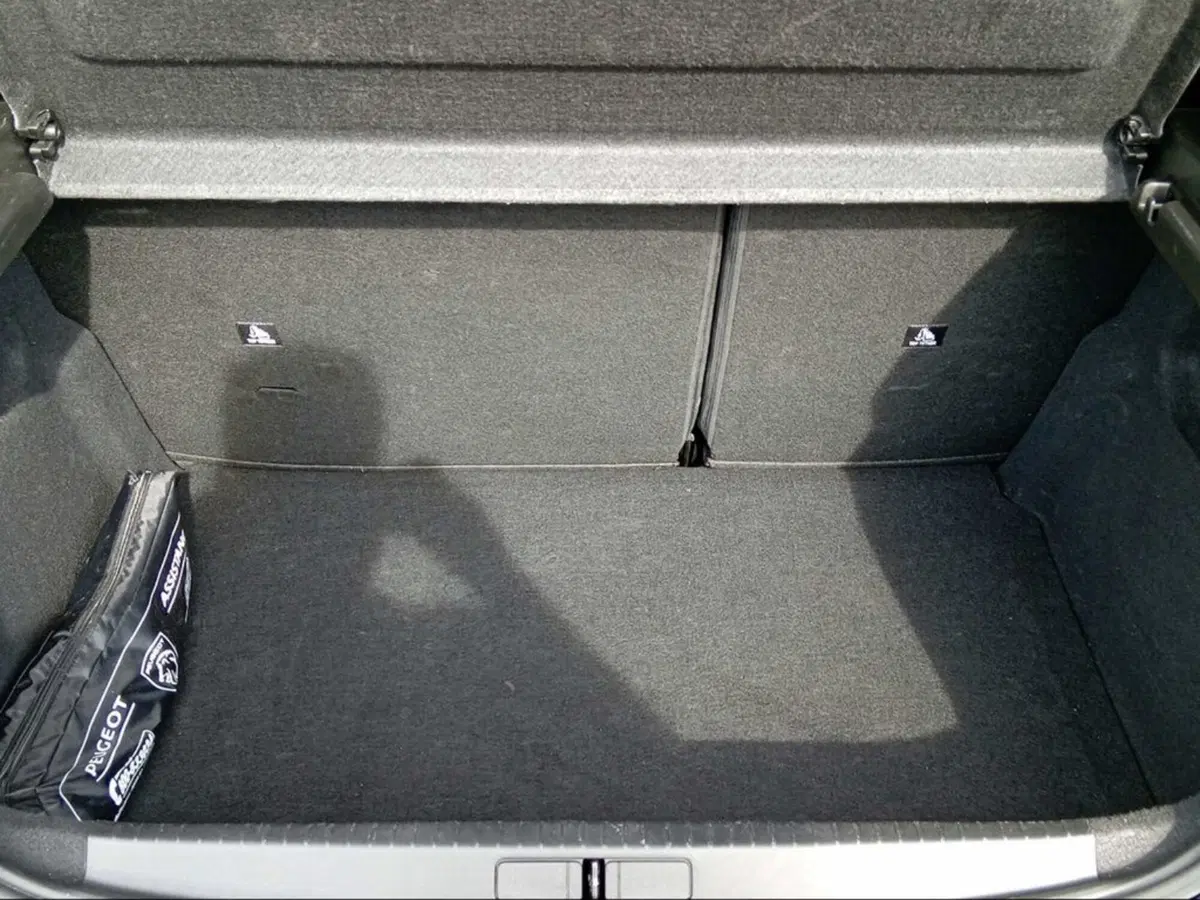 Peugeot 208 usata a Firenze (16)
