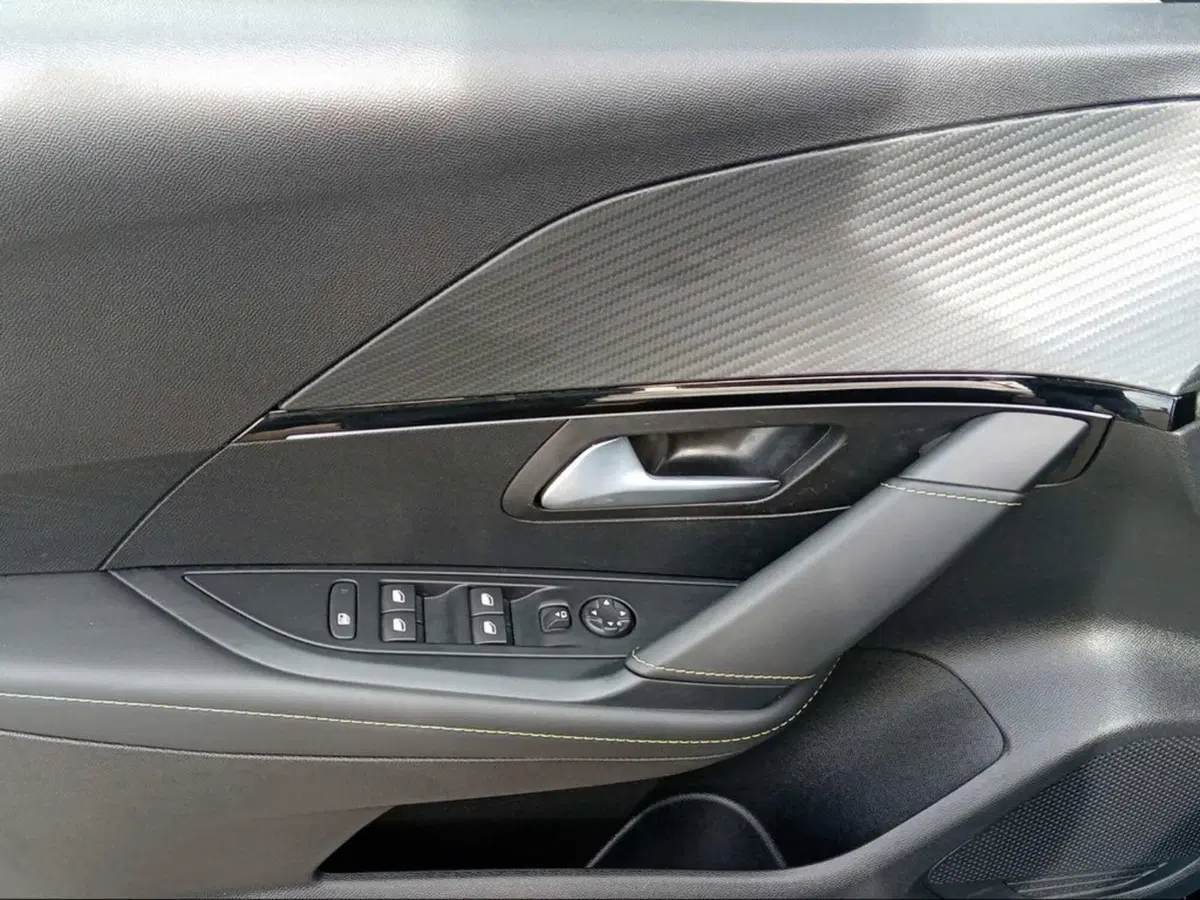 Peugeot 208 usata a Firenze (17)