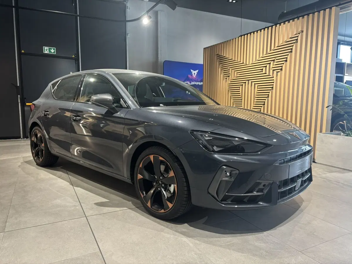 Cupra Leon nuova a Ferrara (3)