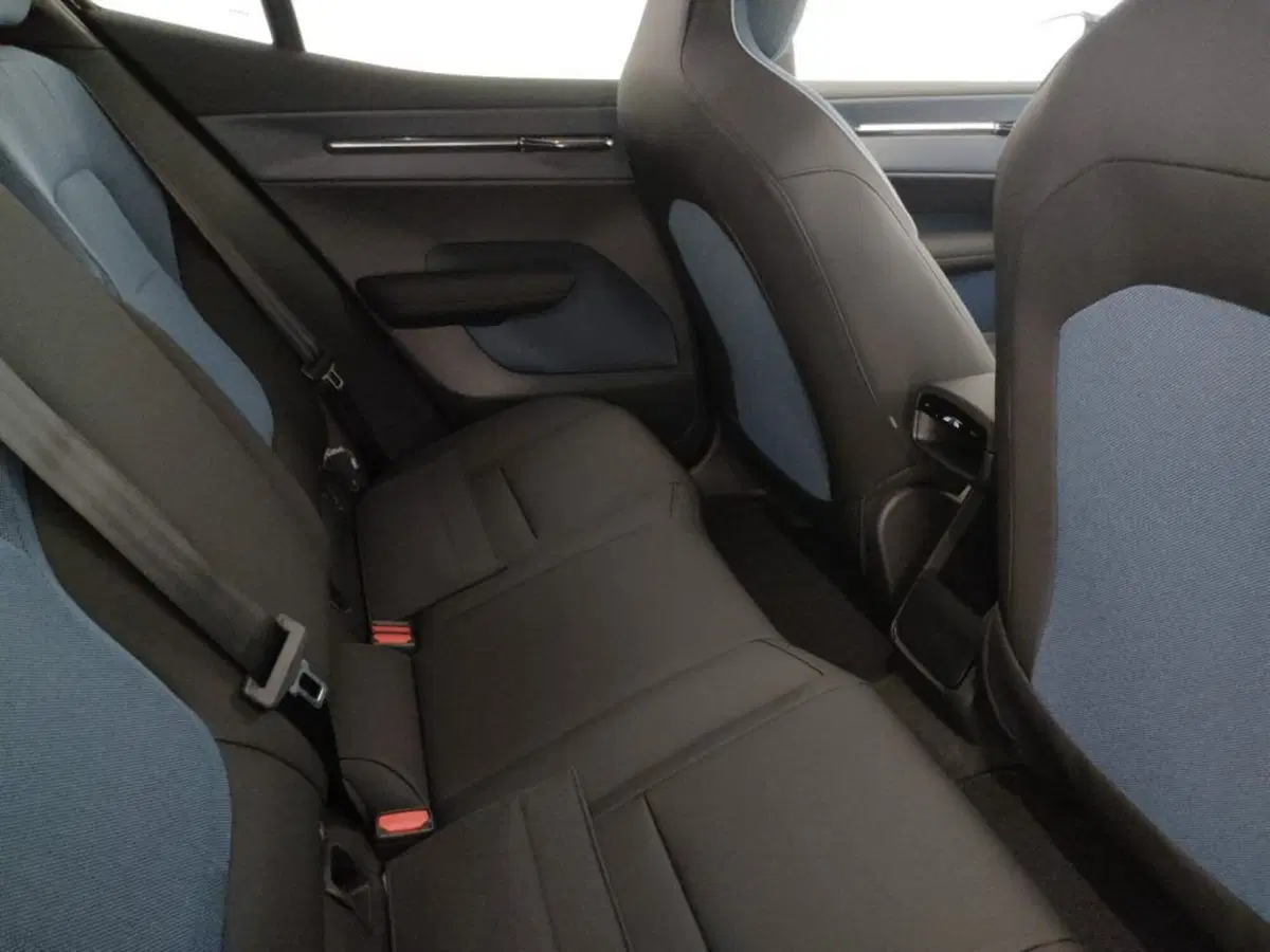 Volvo EX30 nuova a Como (10)