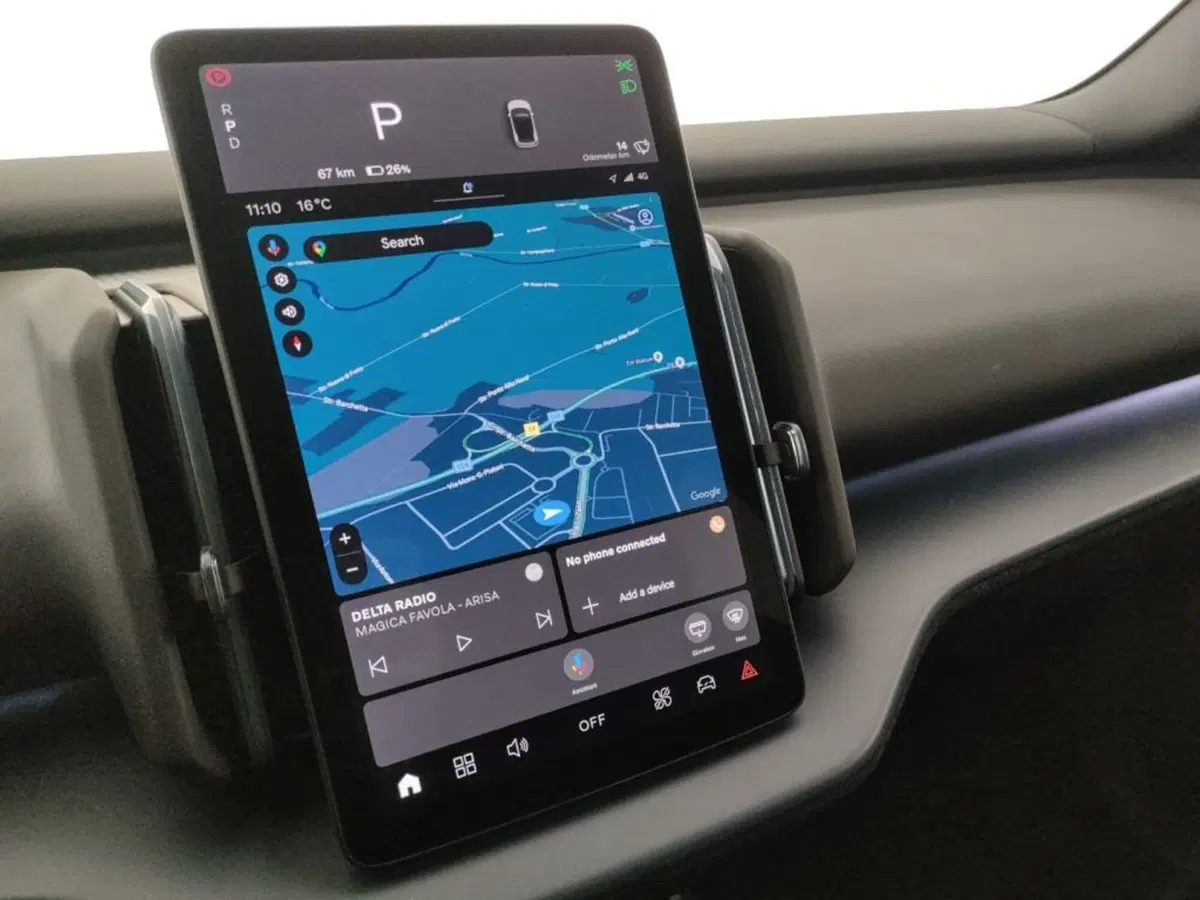 Volvo EX30 nuova a Como (14)