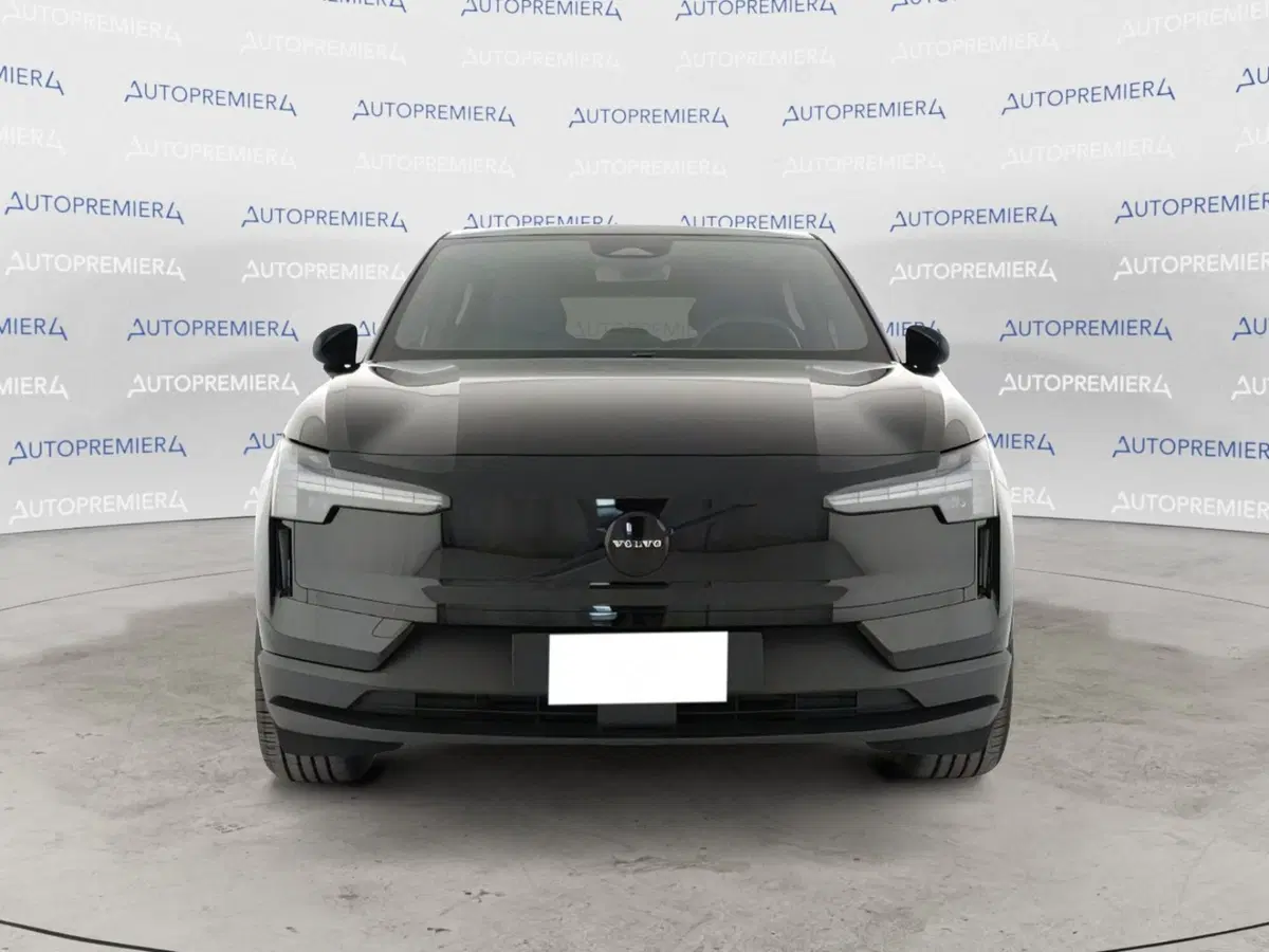 Volvo EX30 nuova a Como (6)