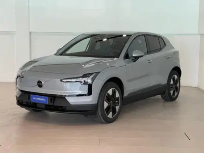 Volvo EX30 P5 Long Range electric Core rwd nuova a Como