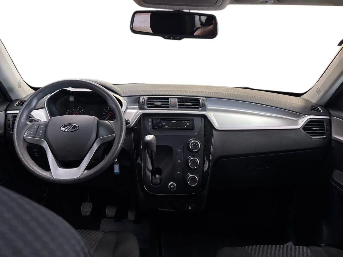 Mahindra KUV100 usata a Torino (8)