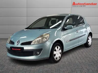 Renault Clio 1.2 16V 5 porte Rip Curl del 2007 usata a Moncalieri
