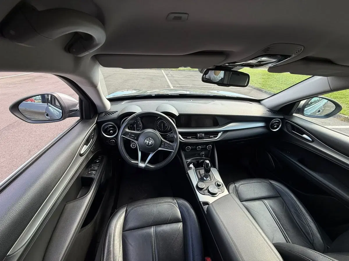Alfa Romeo Stelvio usata a Udine (12)