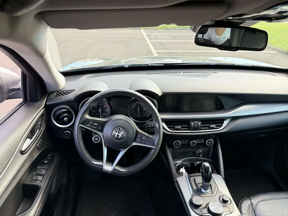 Alfa Romeo Stelvio usata a Udine (13)