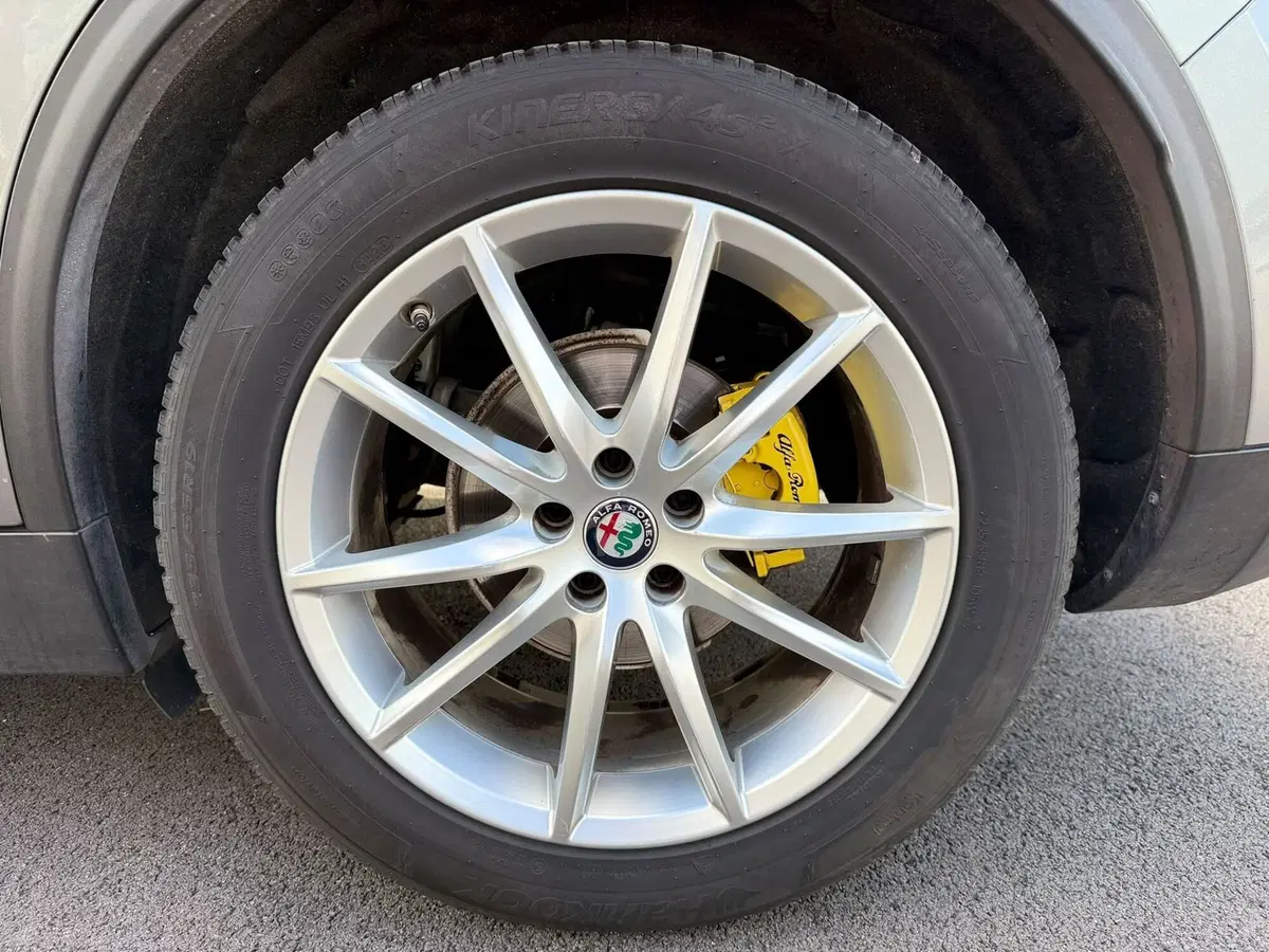 Alfa Romeo Stelvio usata a Udine (15)