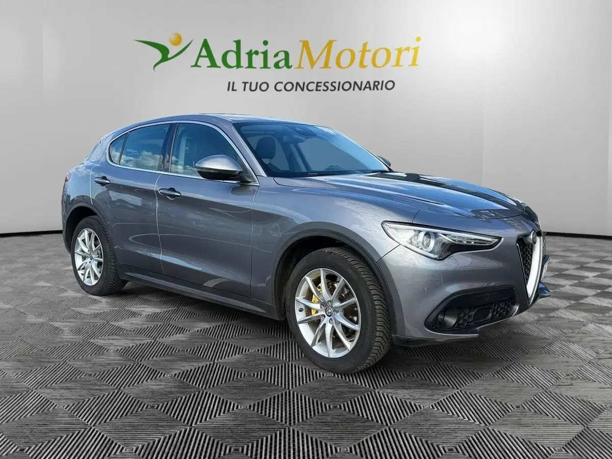 Alfa Romeo Stelvio usata a Udine (7)