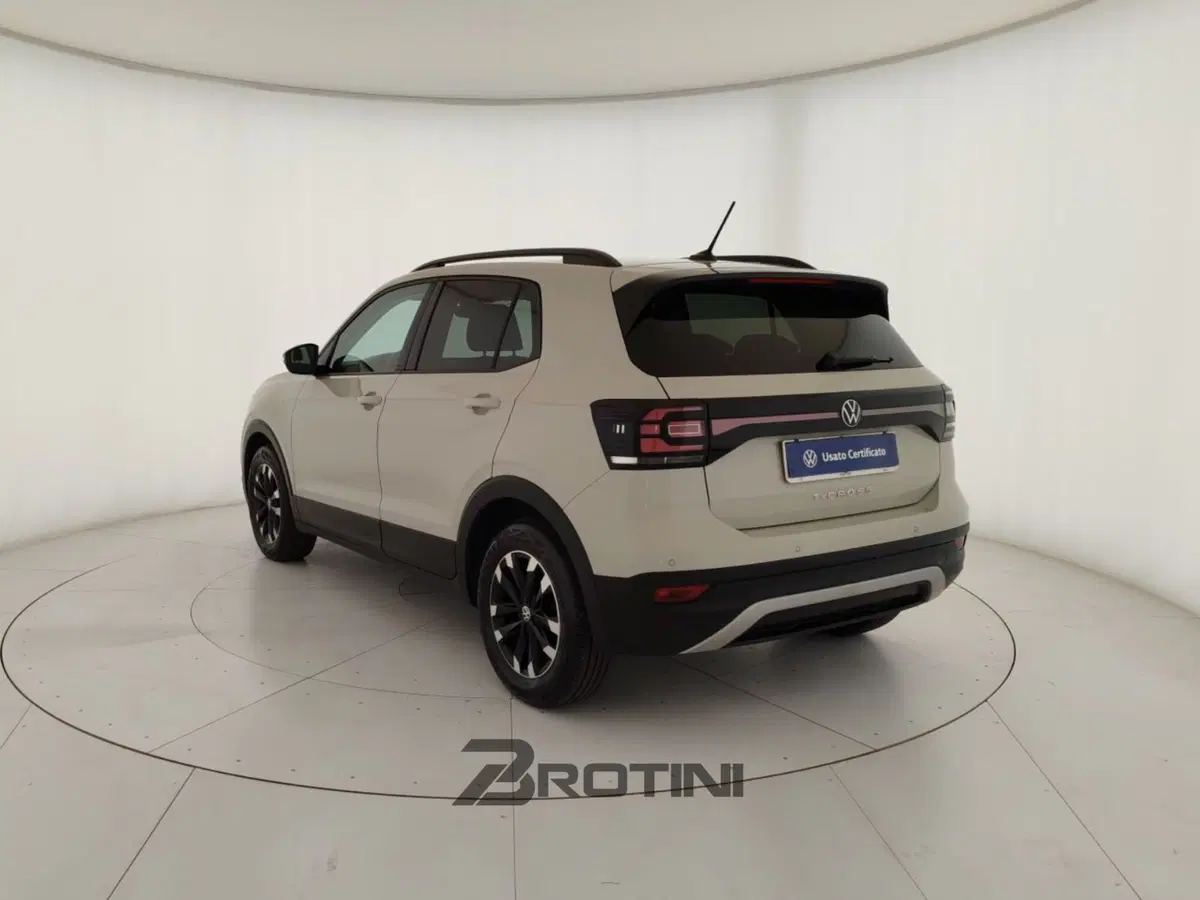 Volkswagen T-Cross usata a Massa-Carrara (2)