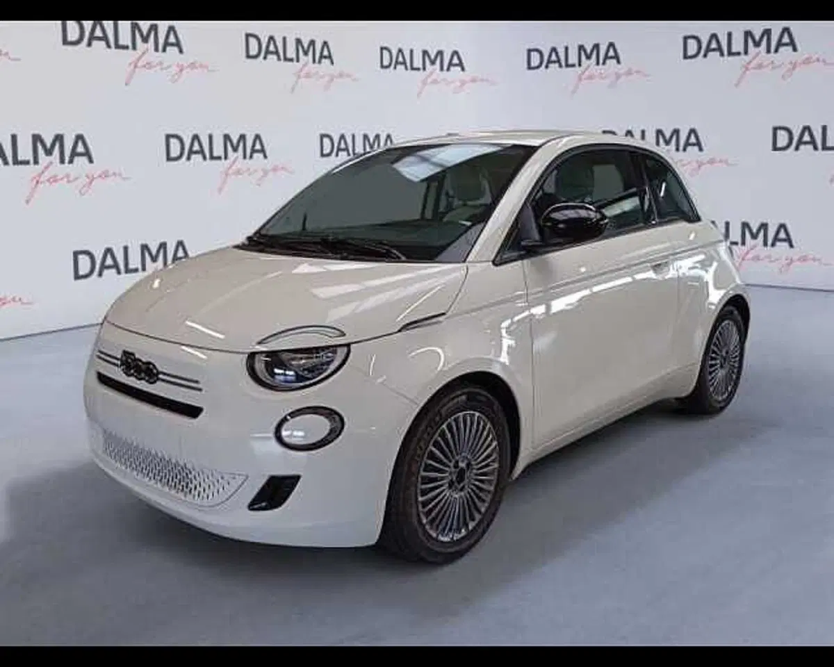 Fiat 500 nuova a Milano