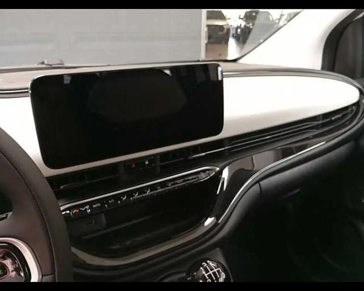 Fiat 500 nuova a Milano (16)