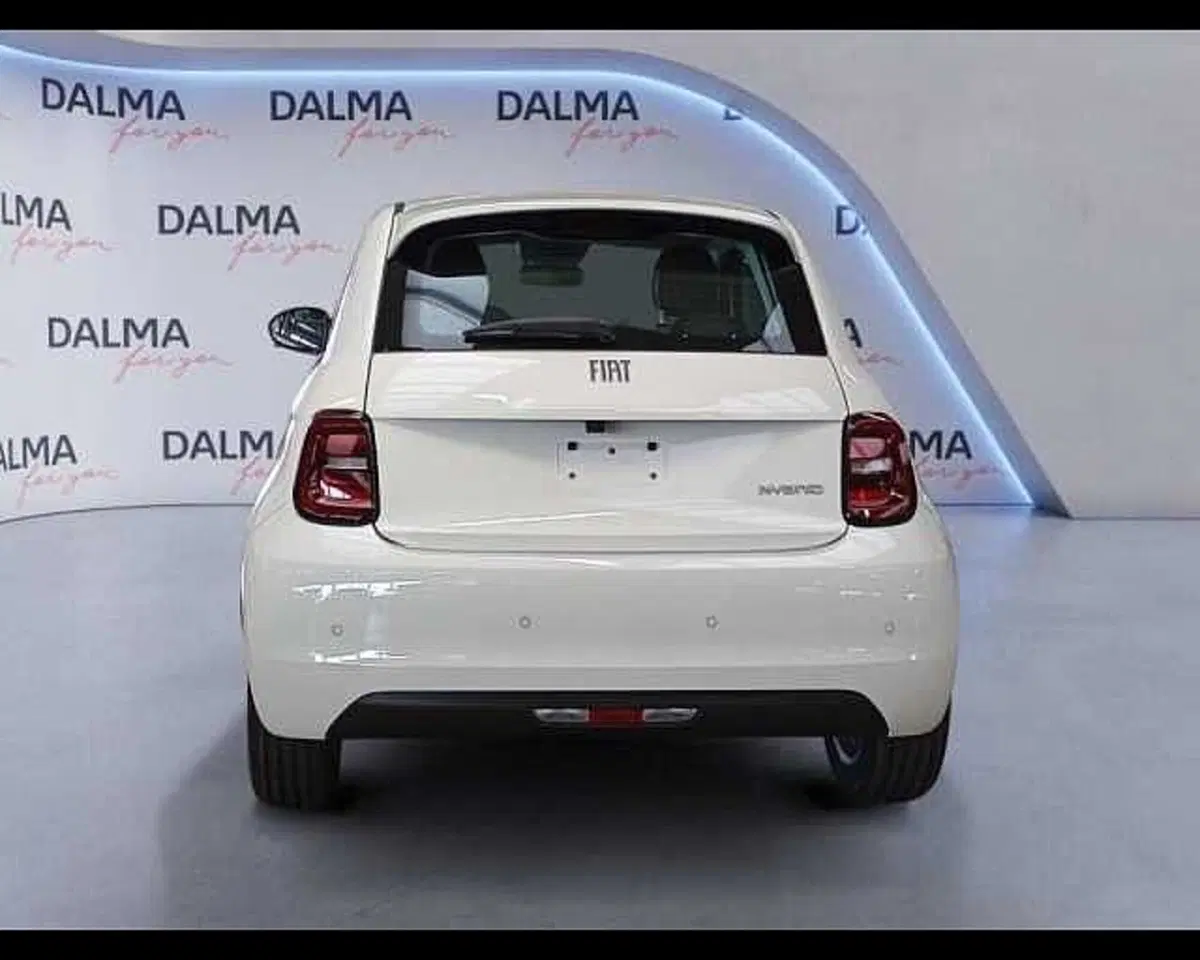 Fiat 500 nuova a Milano (4)