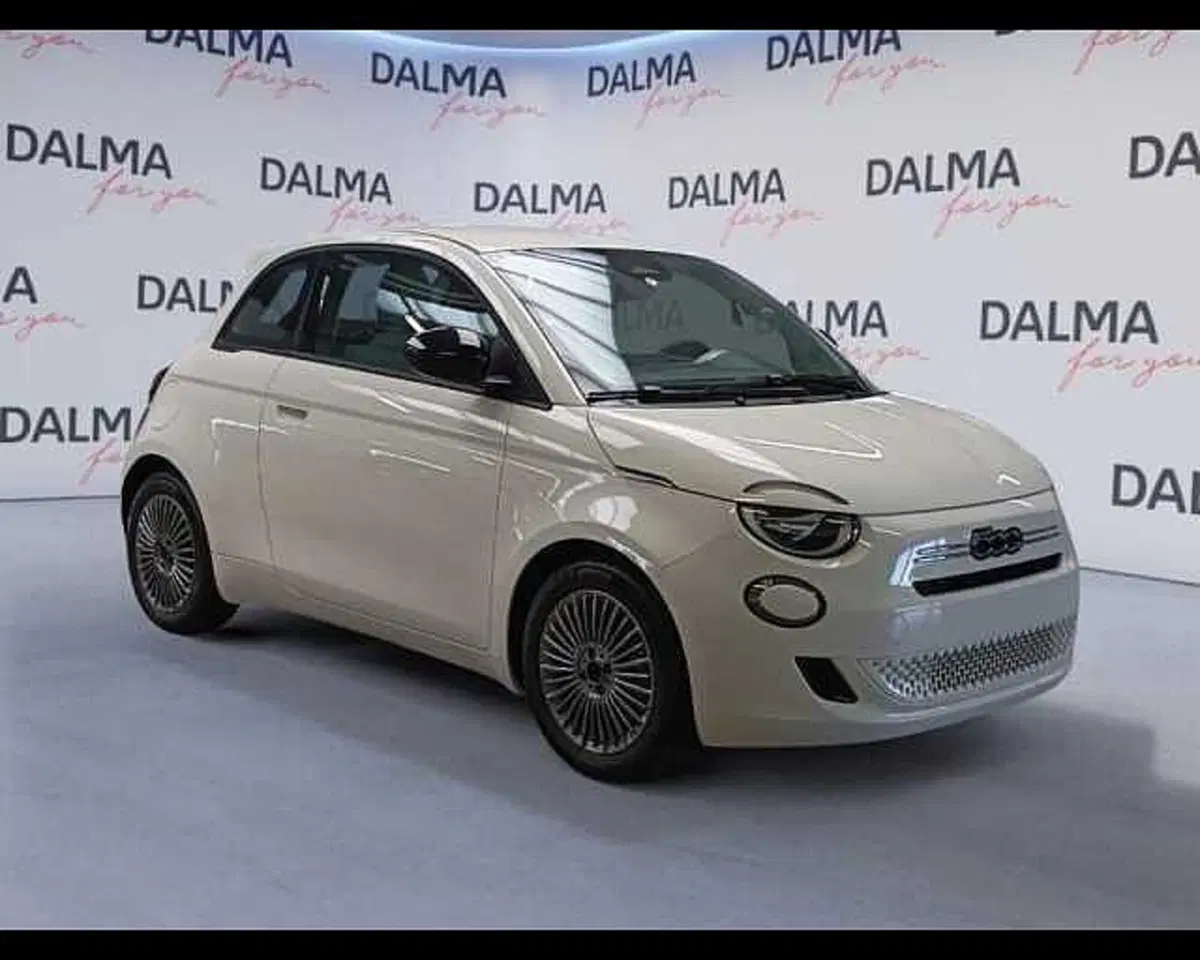 Fiat 500 nuova a Milano (7)