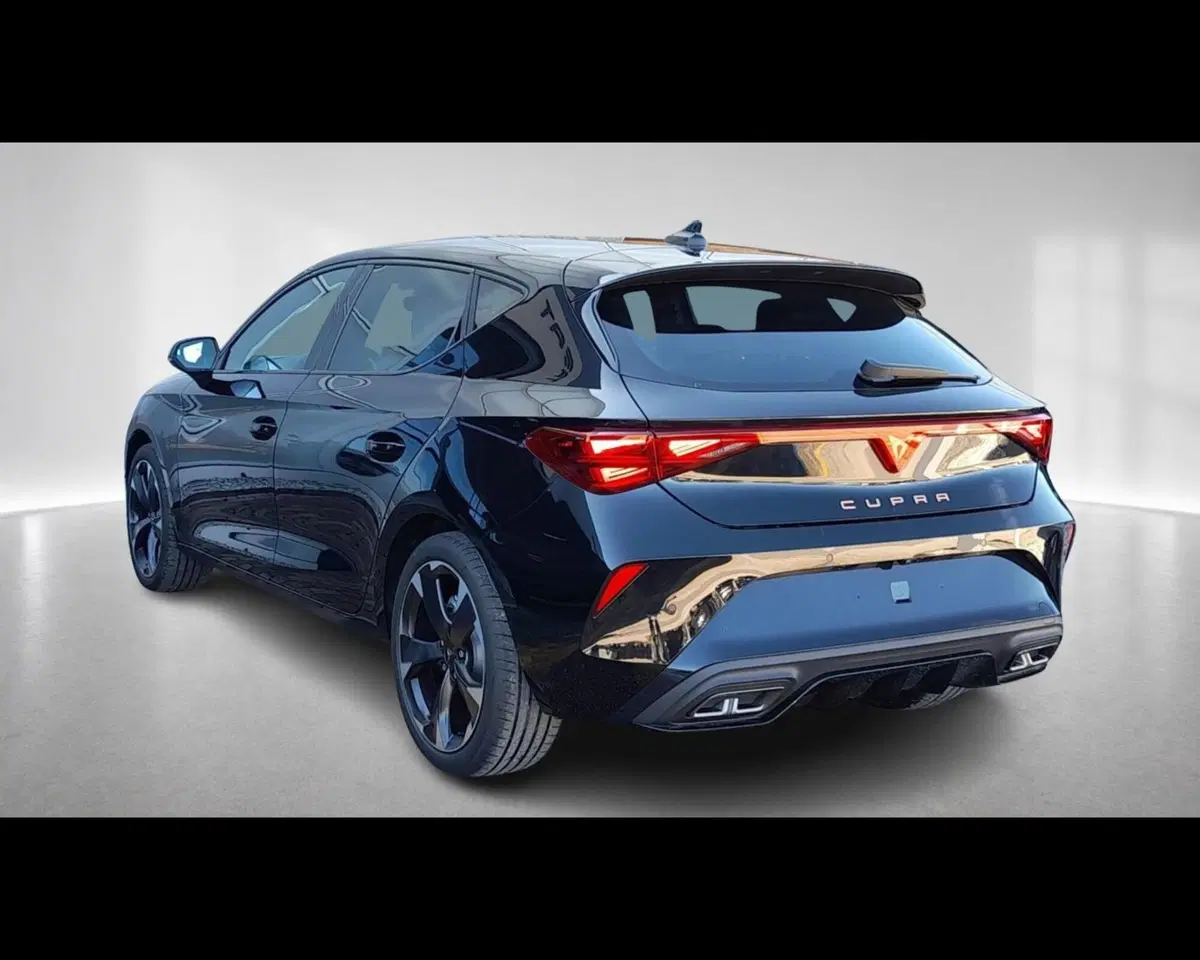 Cupra Leon nuova a Ravenna (2)