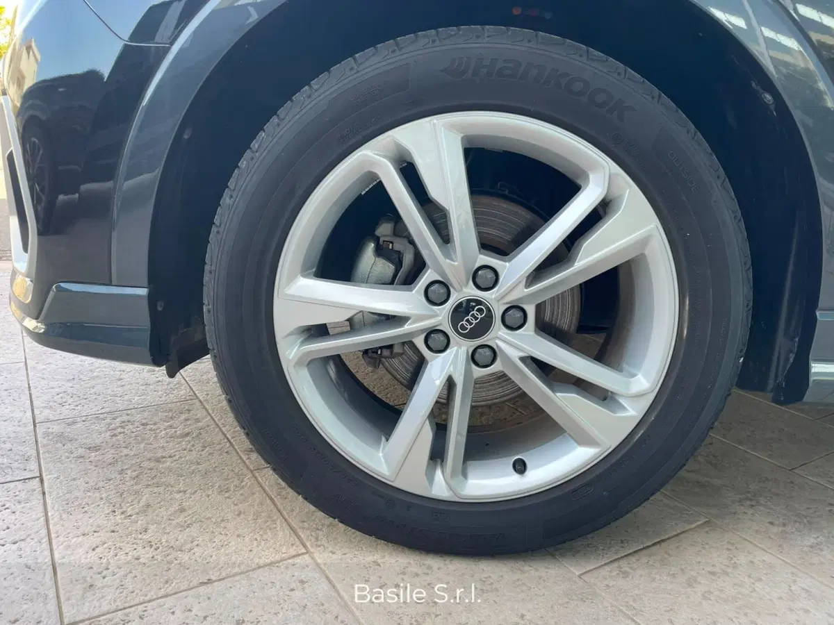 Audi Q3 Sportback usata a Taranto (10)