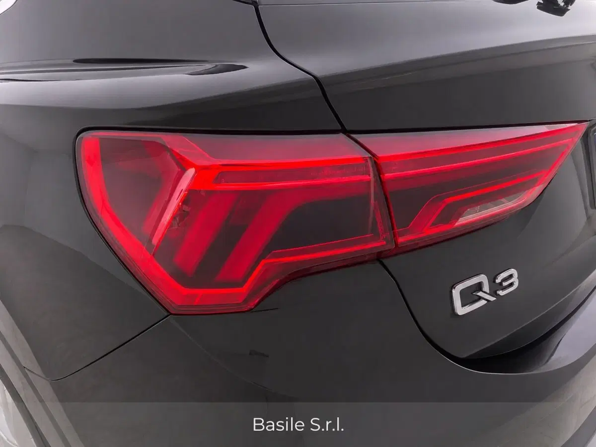 Audi Q3 Sportback usata a Taranto (4)