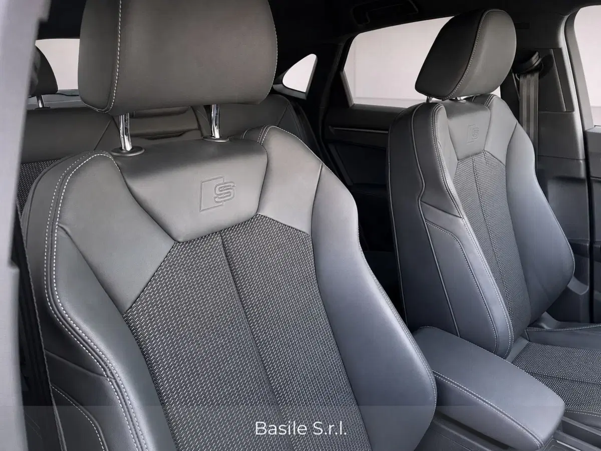 Audi Q3 Sportback usata a Taranto (7)