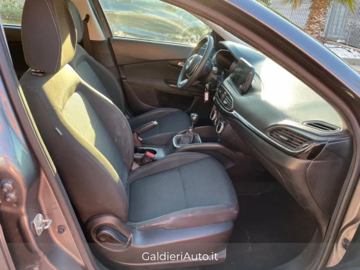 Fiat Tipo Station Wagon usata a Salerno (13)