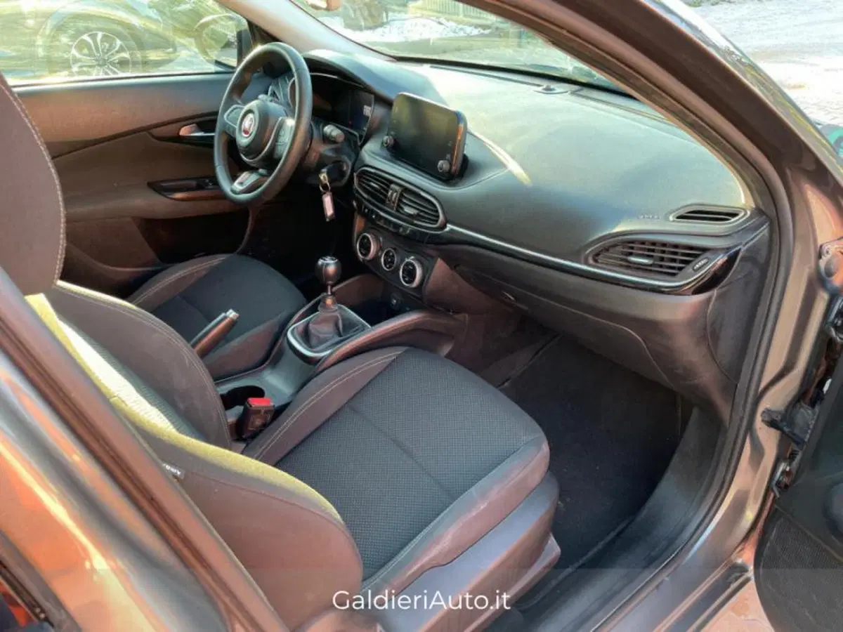 Fiat Tipo Station Wagon usata a Salerno (14)