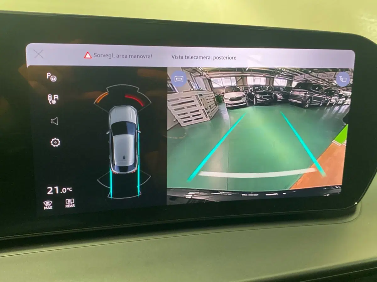 Audi Q3 Sportback usata a Reggio Calabria (14)