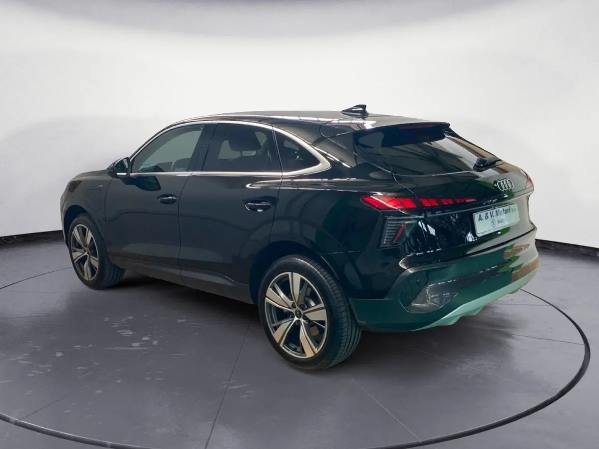 Audi Q3 Sportback usata a Reggio Calabria (7)