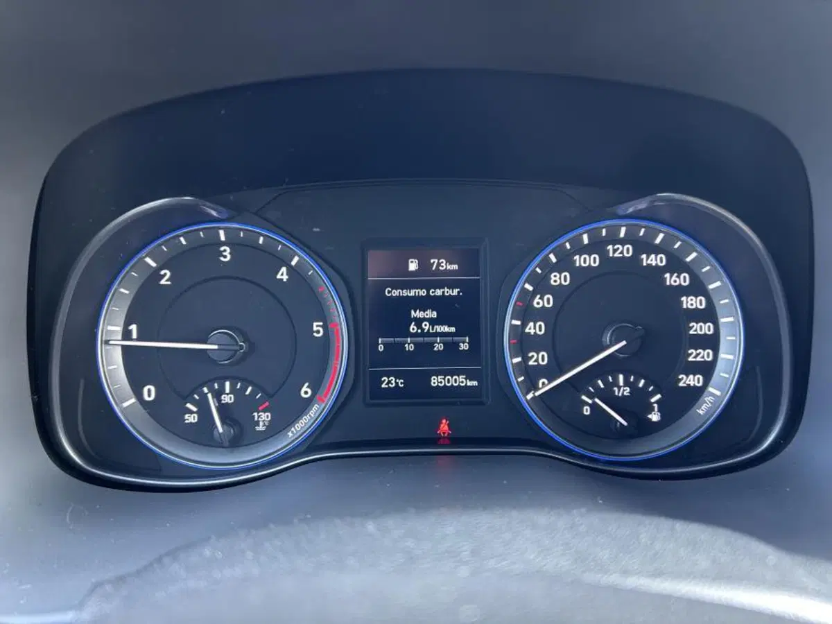Hyundai Kona usata a Cuneo (12)