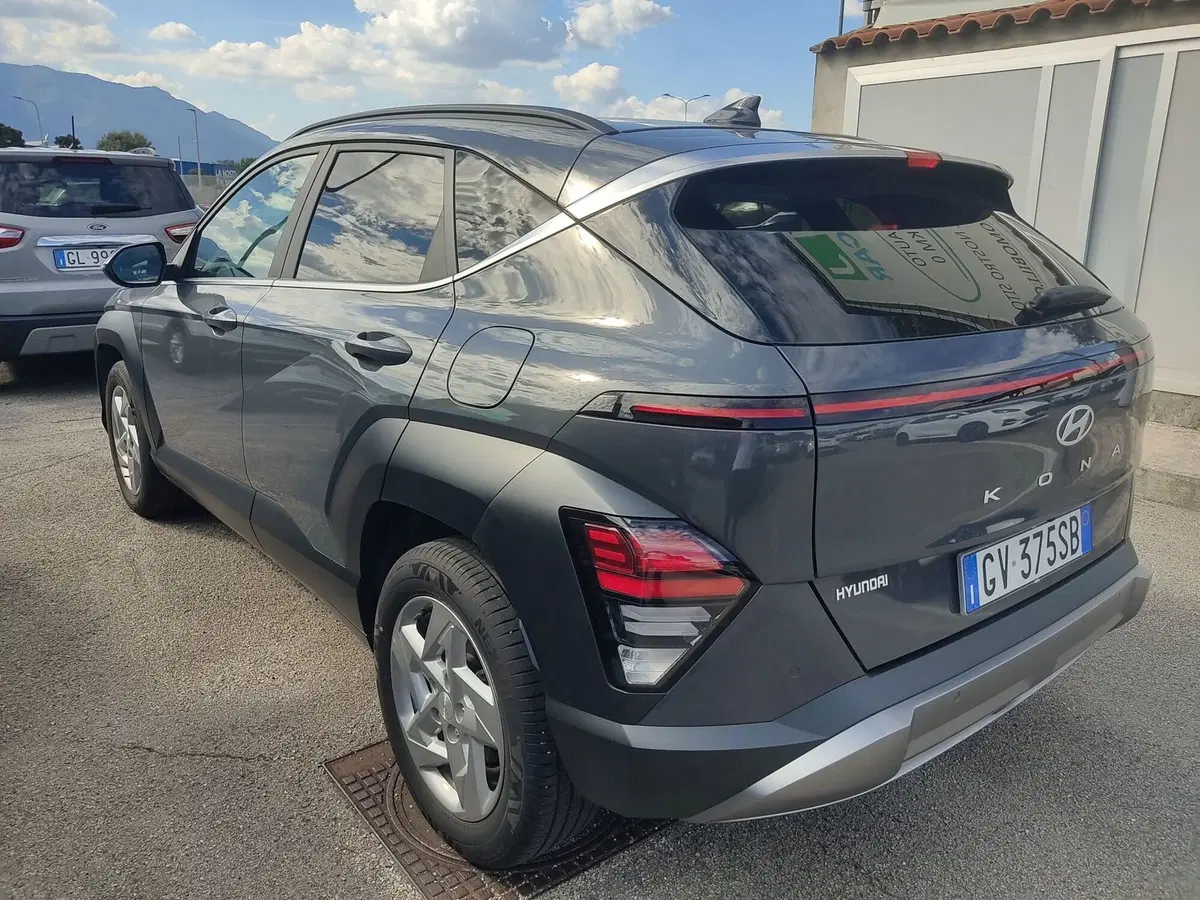 Hyundai Kona usata a Frosinone (6)