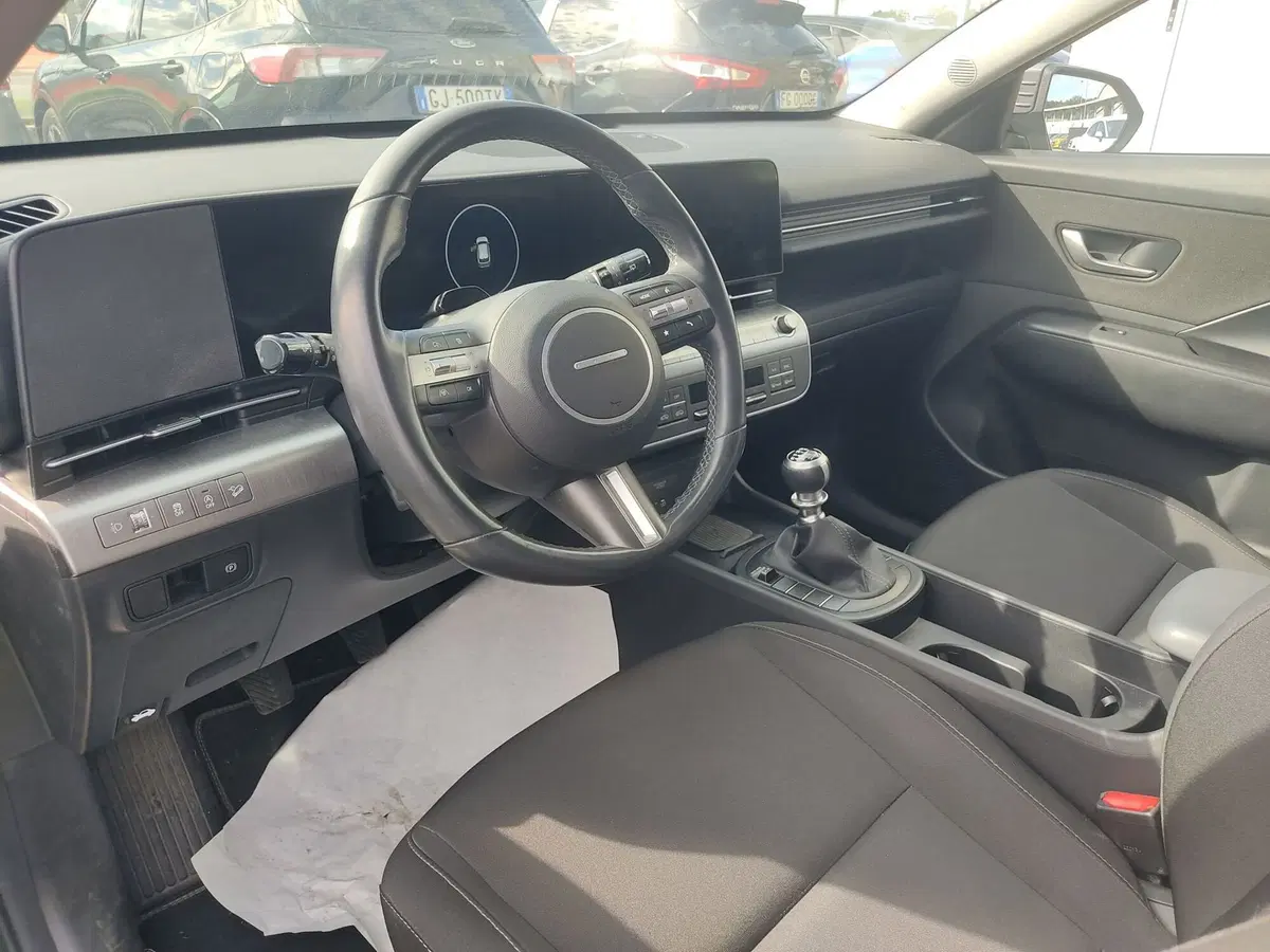 Hyundai Kona usata a Frosinone (8)