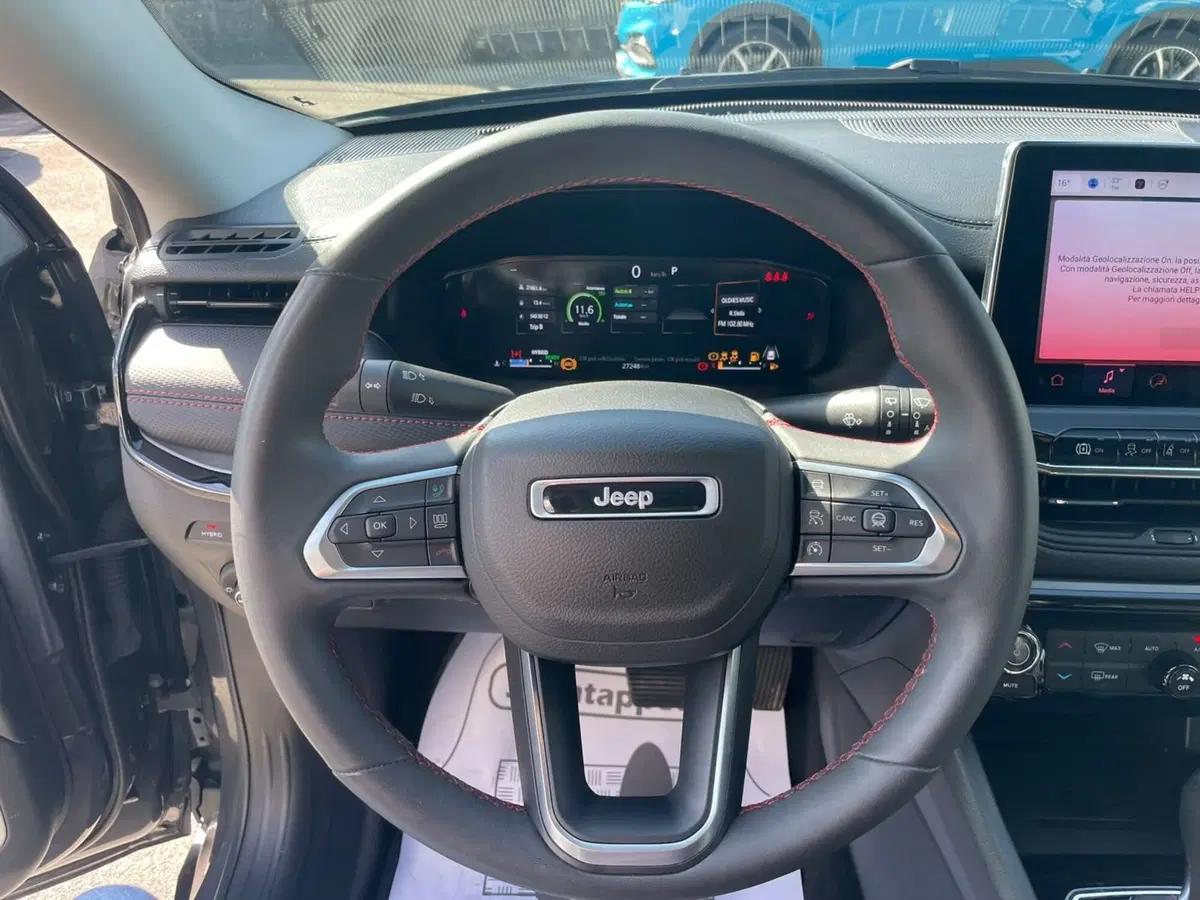 Jeep Compass usata a Lucca (9)