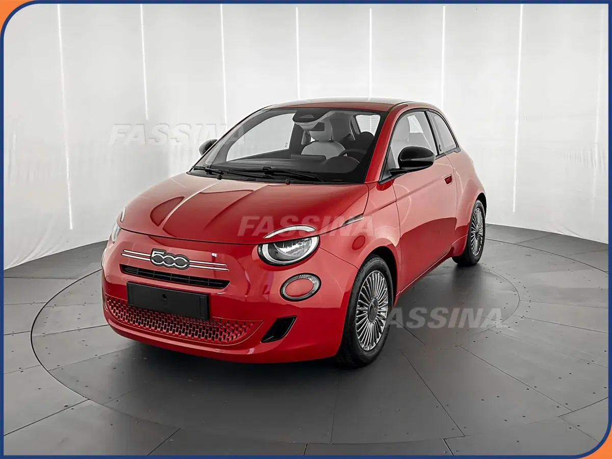 Fiat 500 nuova a Milano (3)
