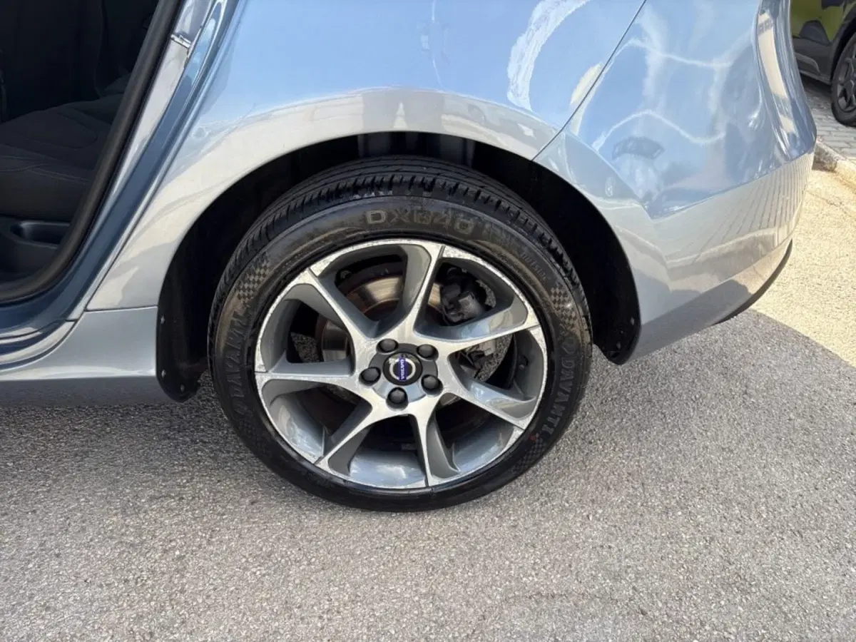 Volvo V40 usata a Foggia (10)