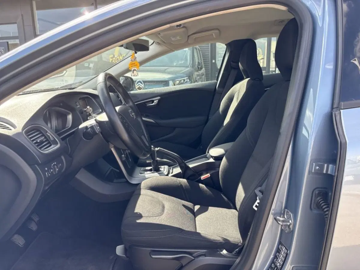 Volvo V40 usata a Foggia (15)