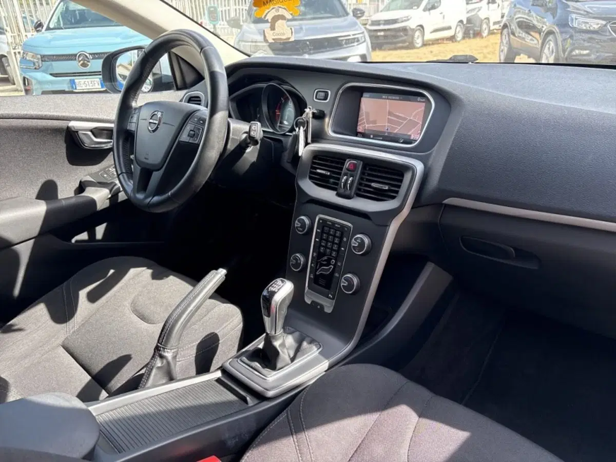 Volvo V40 usata a Foggia (19)