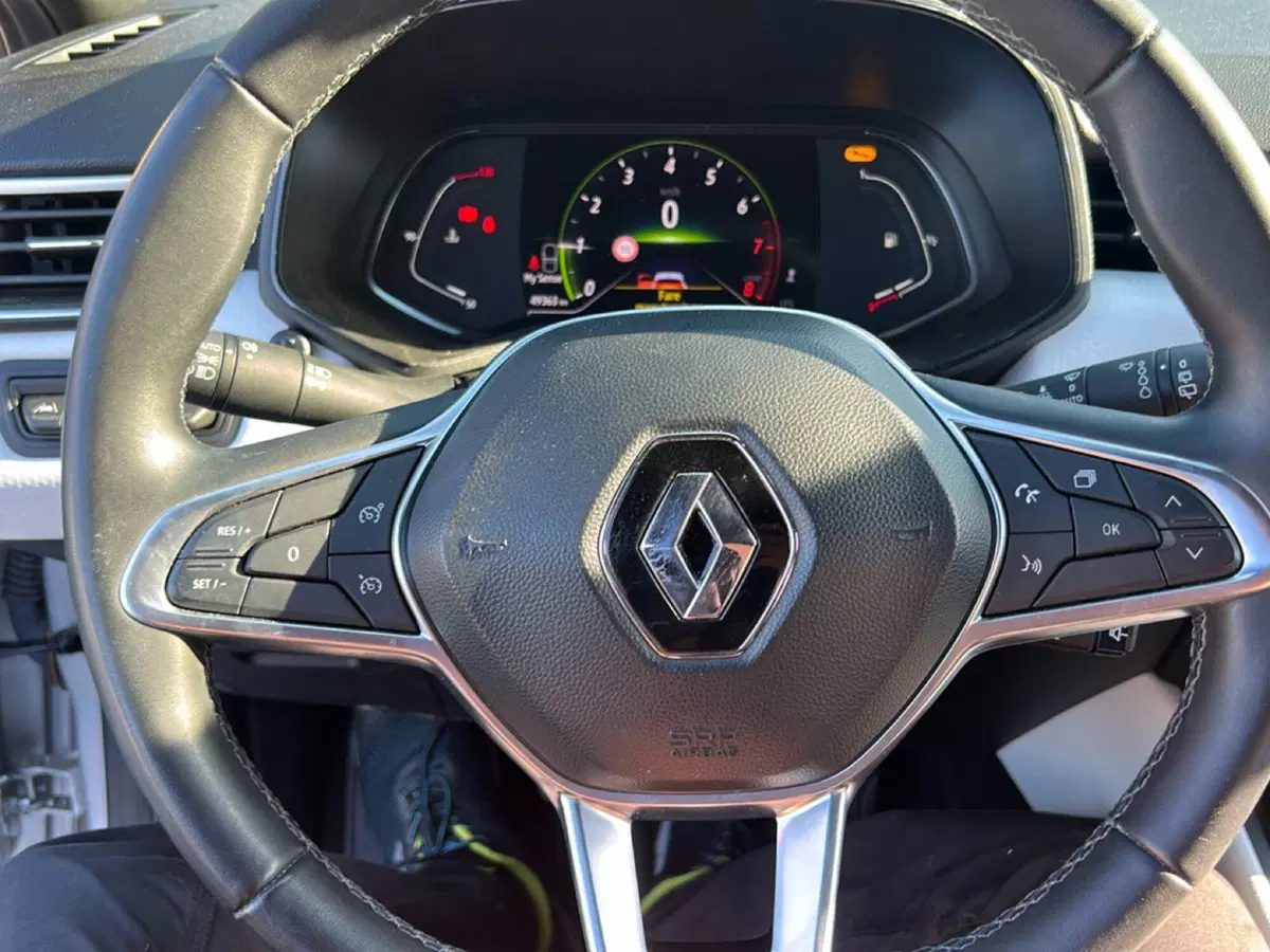 Renault Clio usata a Latina (14)