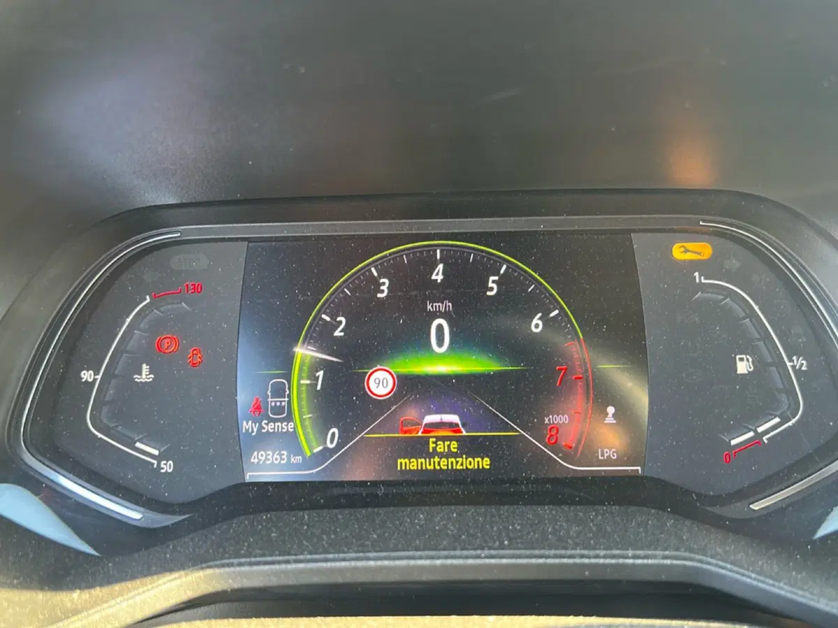 Renault Clio usata a Latina (15)