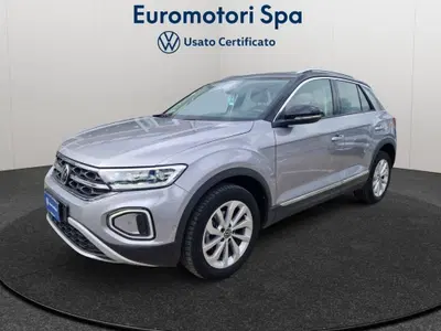 Volkswagen T-Roc 1.5 tsi Style del 2023 usata a Monteriggioni