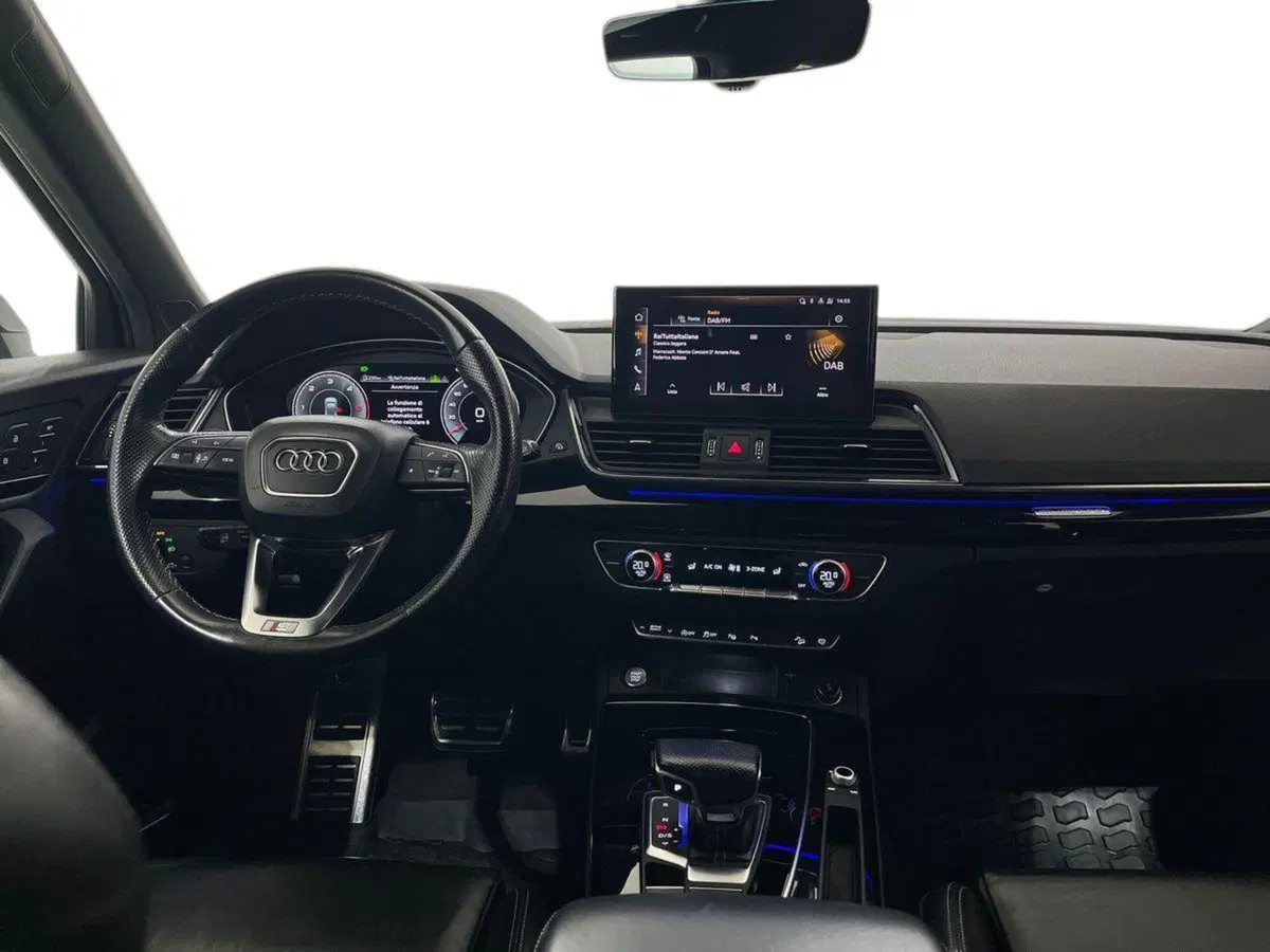 Audi Q4 Sportback usata a Napoli (11)