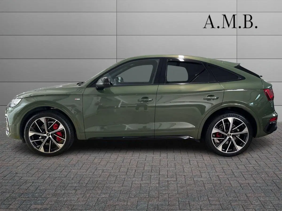 Audi Q4 Sportback usata a Napoli (6)