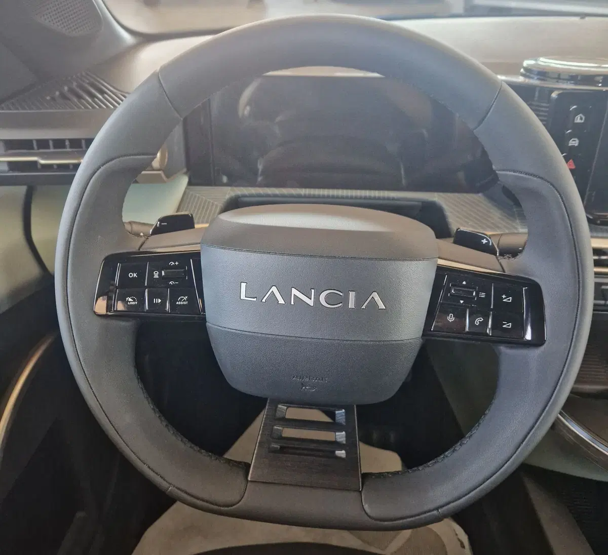 Lancia Ypsilon nuova a Terni (11)
