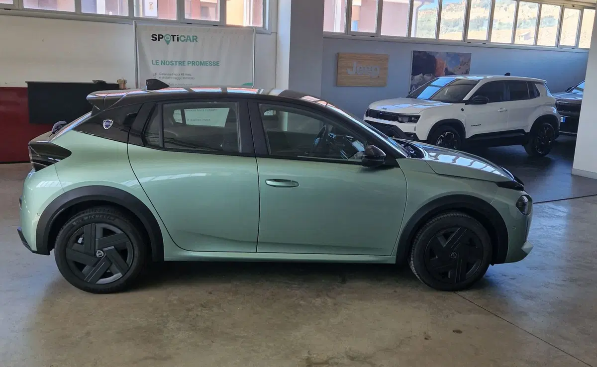 Lancia Ypsilon nuova a Terni (6)