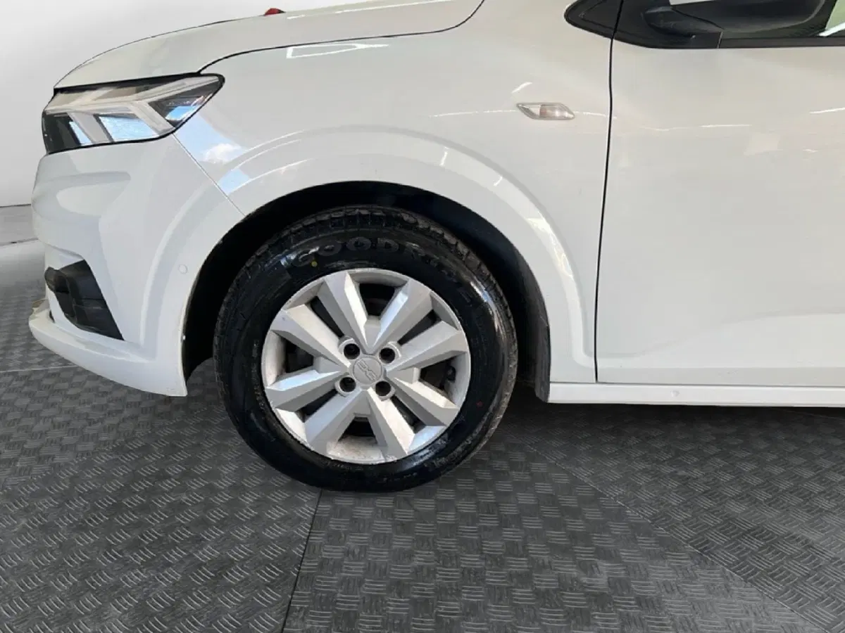 Dacia Sandero Streetway usata a Roma (9)