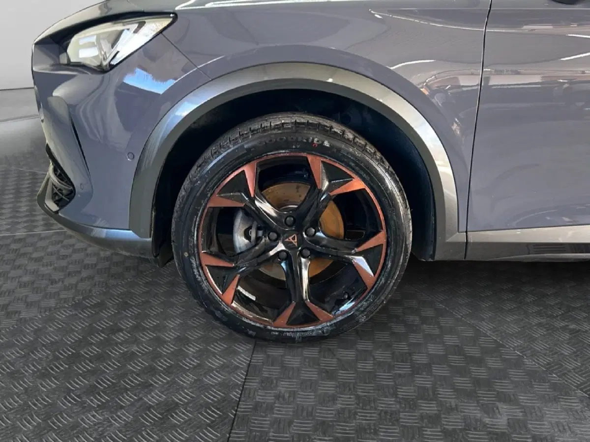 Cupra Formentor usata a Roma (9)