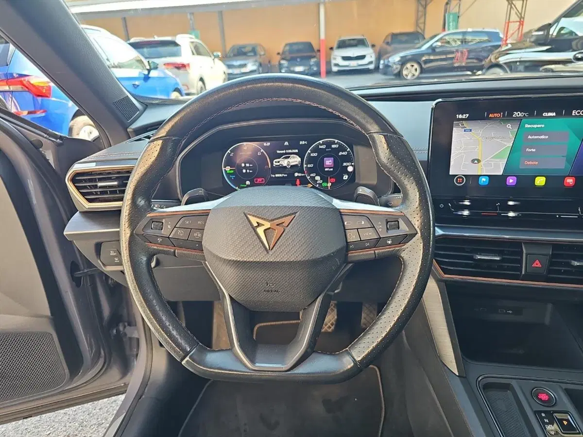 Cupra Formentor usata a Lecco (12)