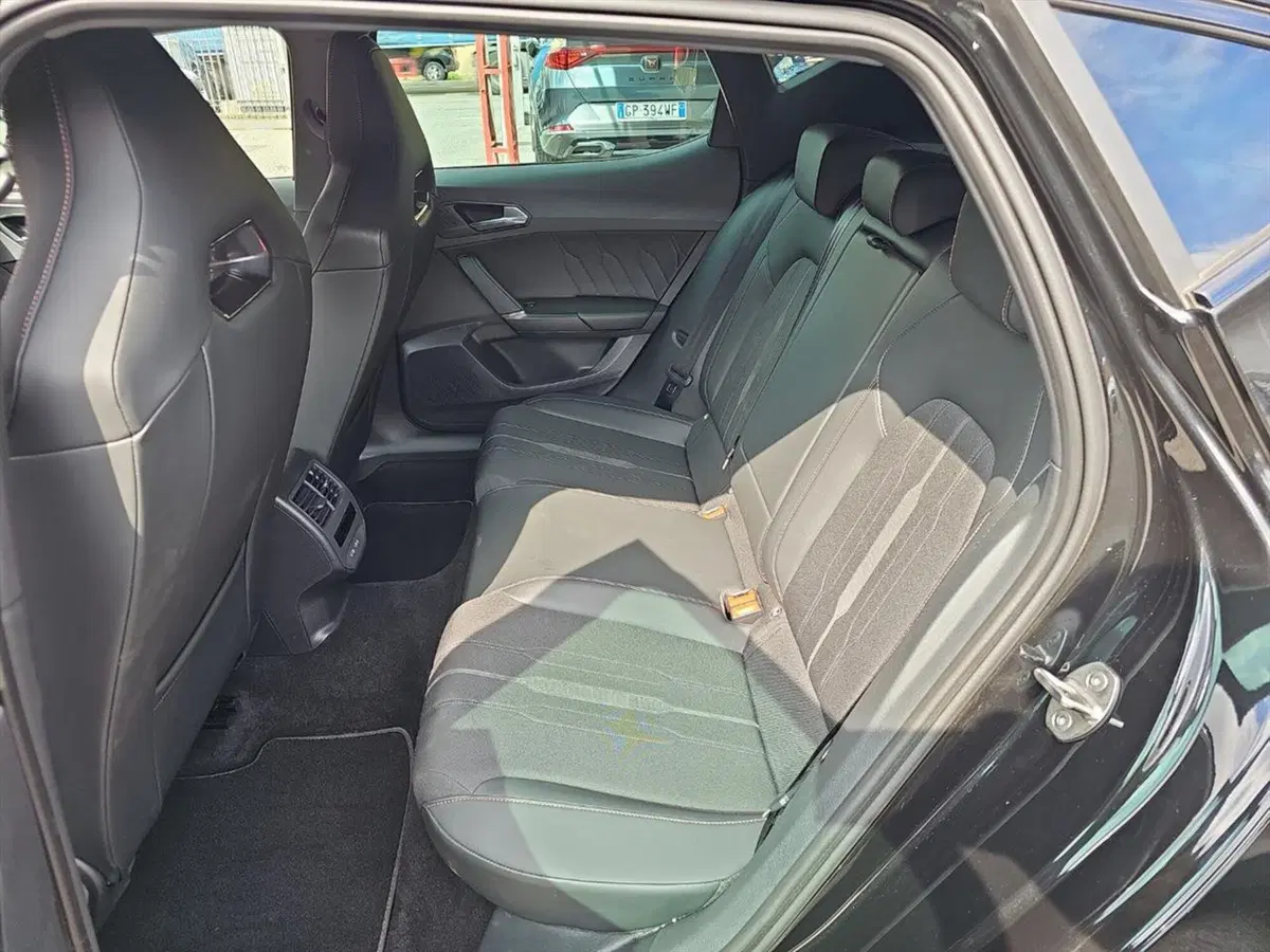 Cupra Leon usata a Lecco (11)