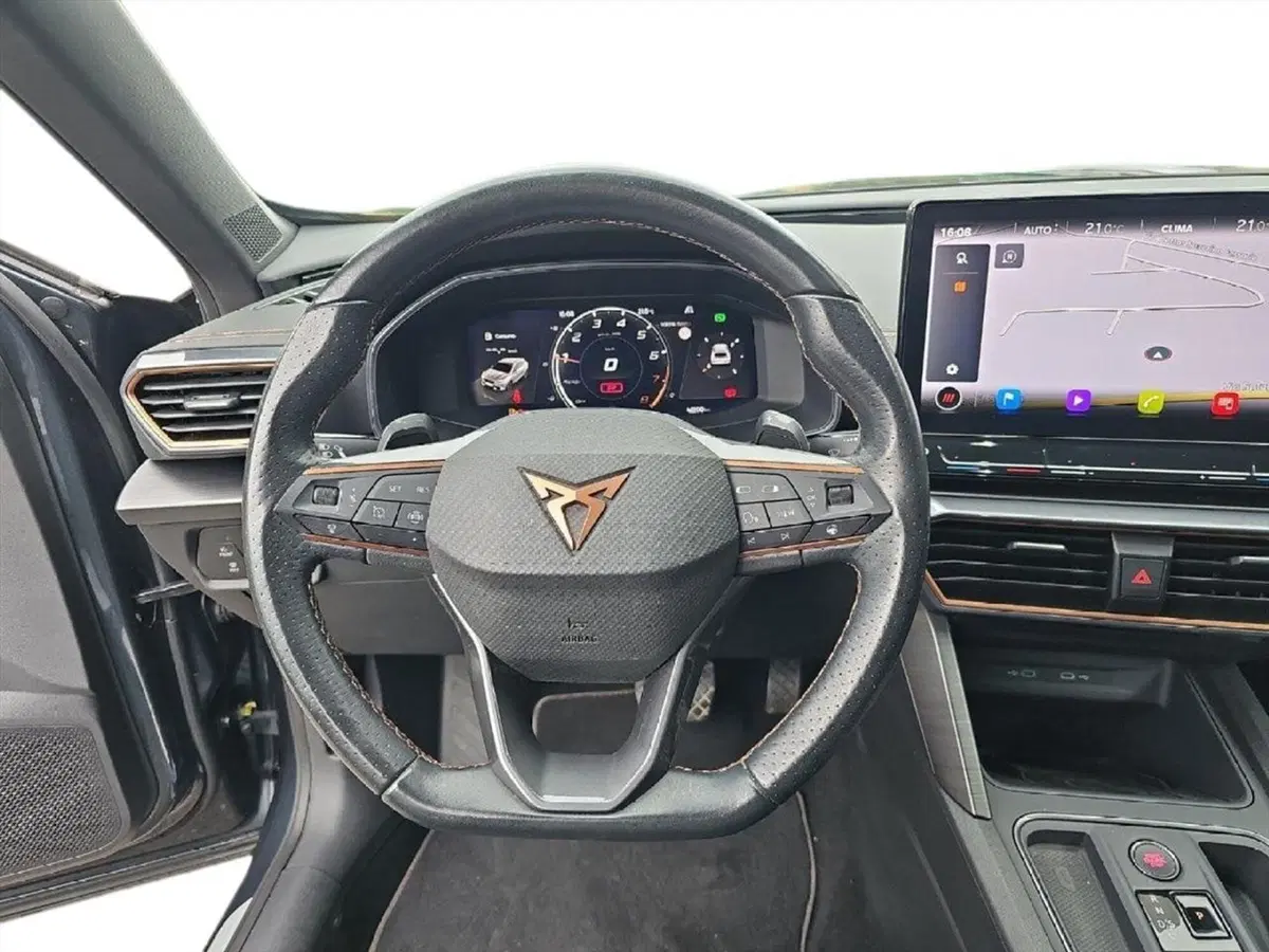 Cupra Formentor usata a Lecco (11)