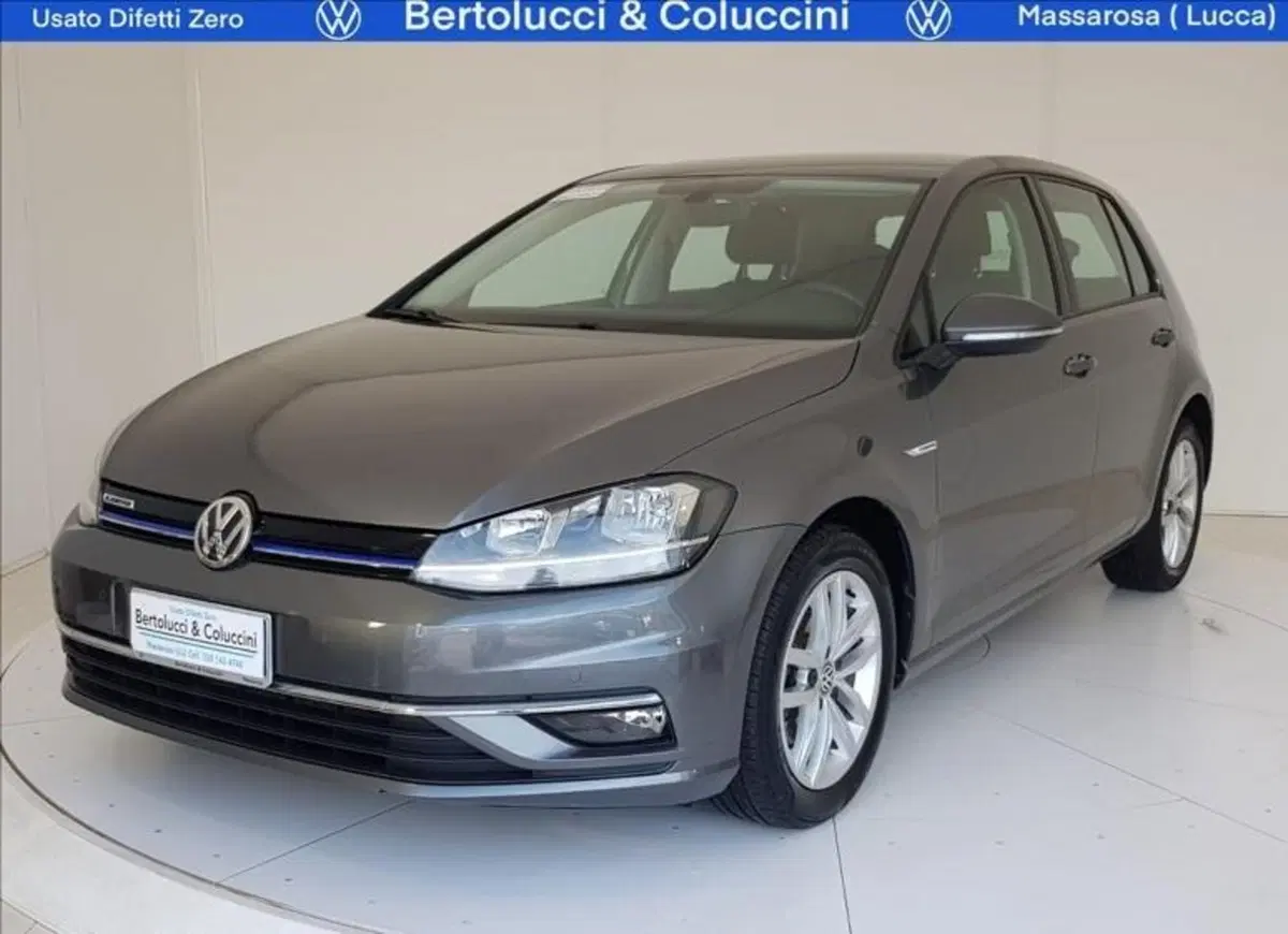 Volkswagen Golf usata a Lucca