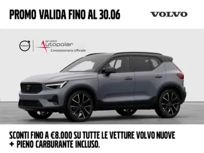 Volvo XC40 2.0 b4 Ultra Black Edition auto nuova a Conegliano